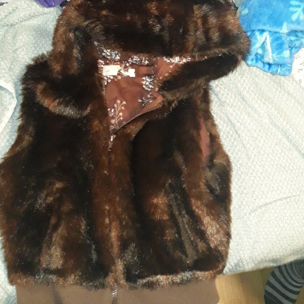Fur vest
